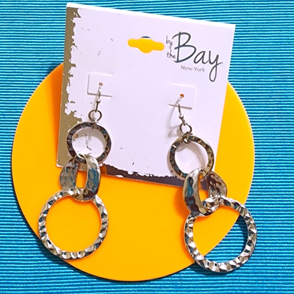 Brand New Dangle Earrings By The Bay New York Jewelry/Silver Color